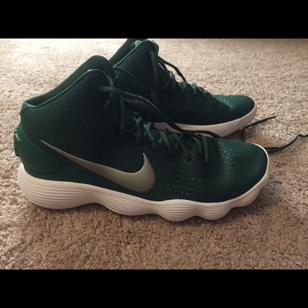Men’s Nike Hyper Dunks in Forest Green